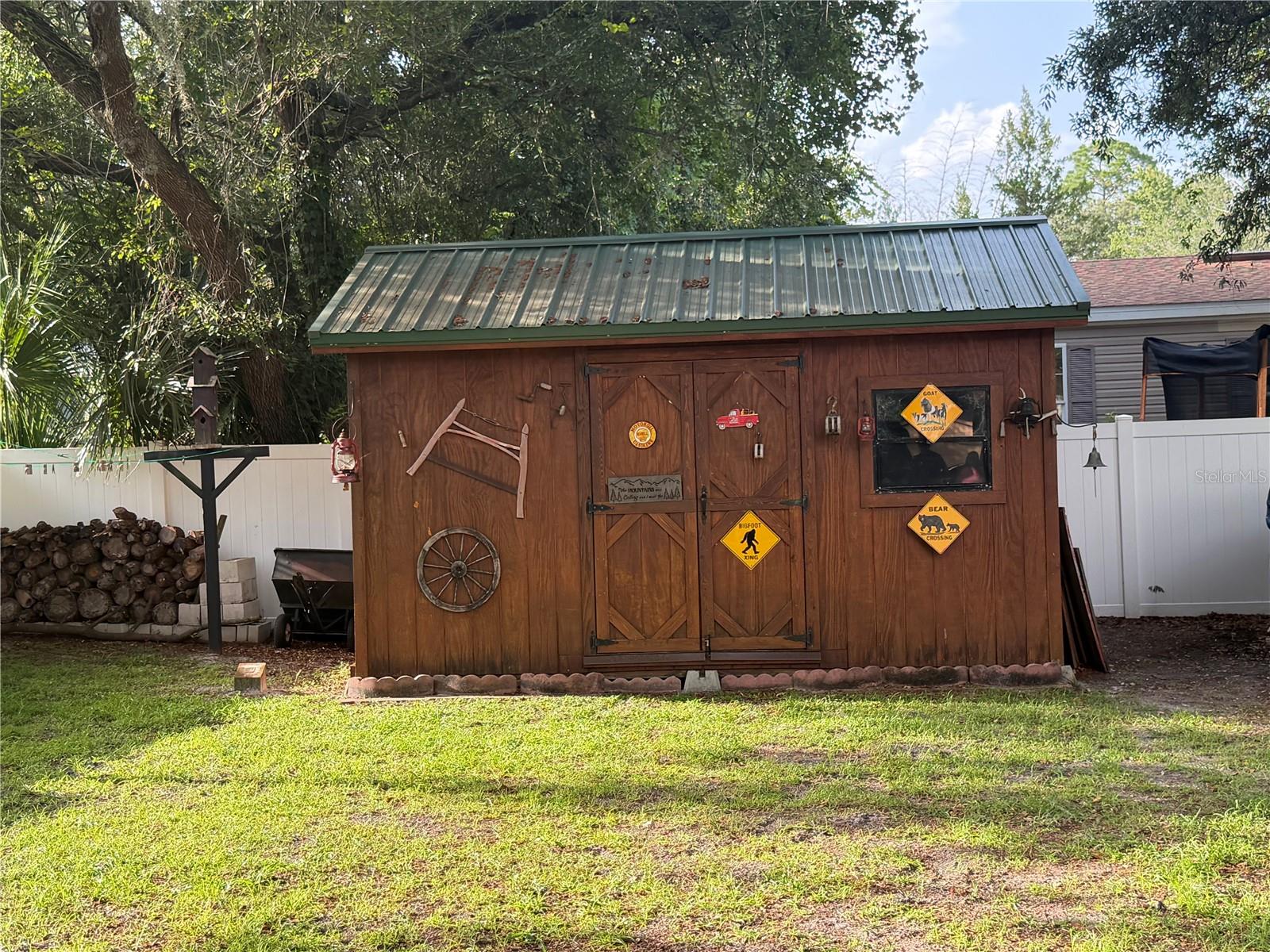 PINE LAKES SOUTH - Residential