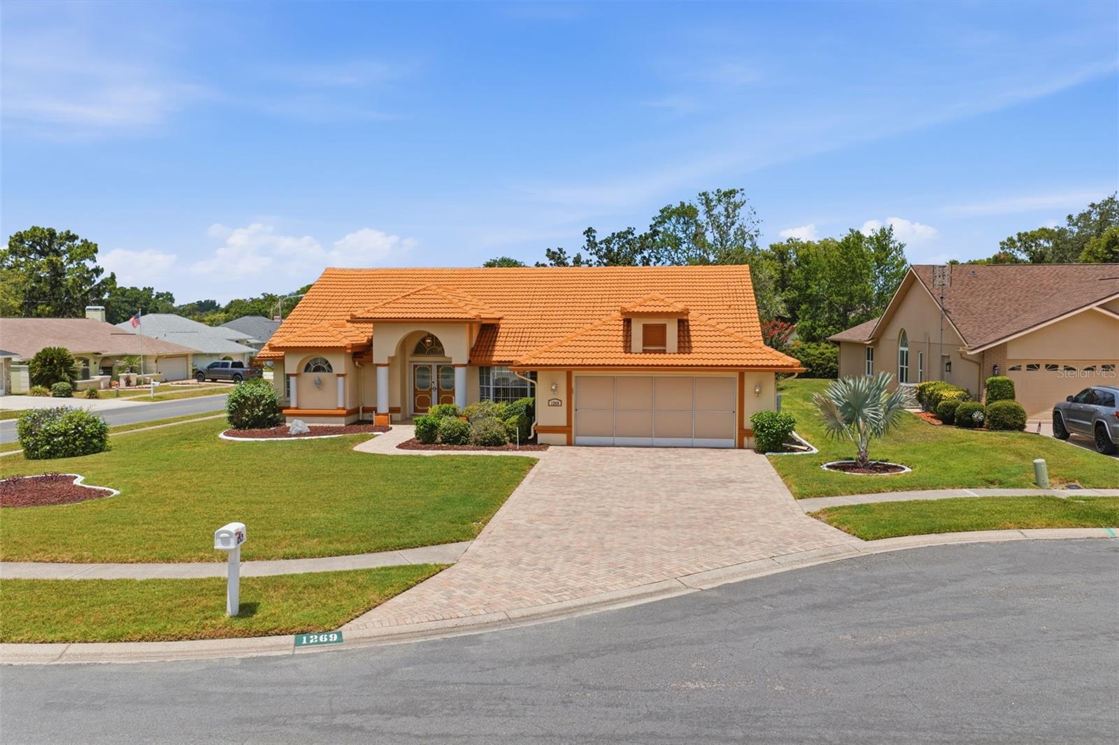 SEVEN HILLS - Residential