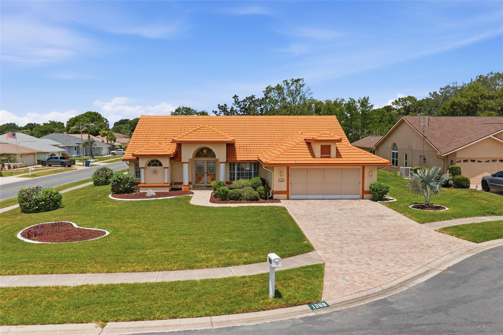SEVEN HILLS - Residential