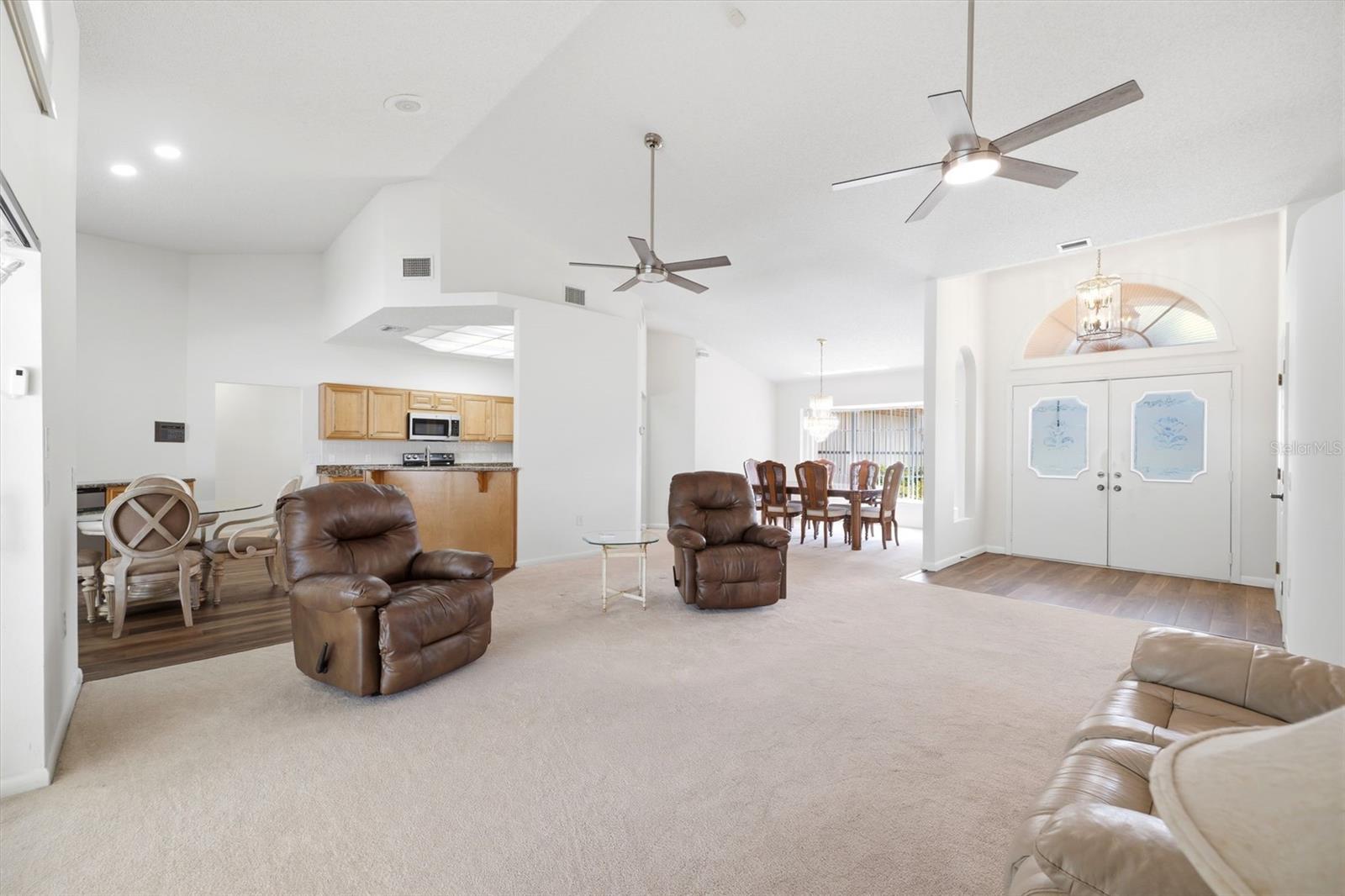 SEVEN HILLS - Residential