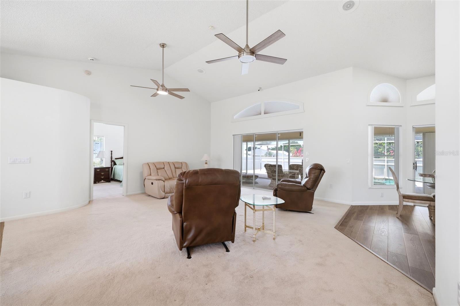 SEVEN HILLS - Residential