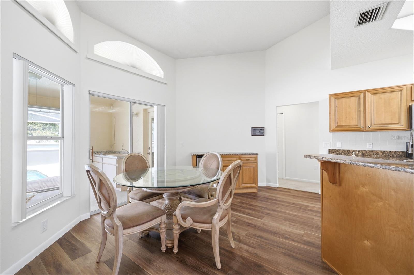 SEVEN HILLS - Residential
