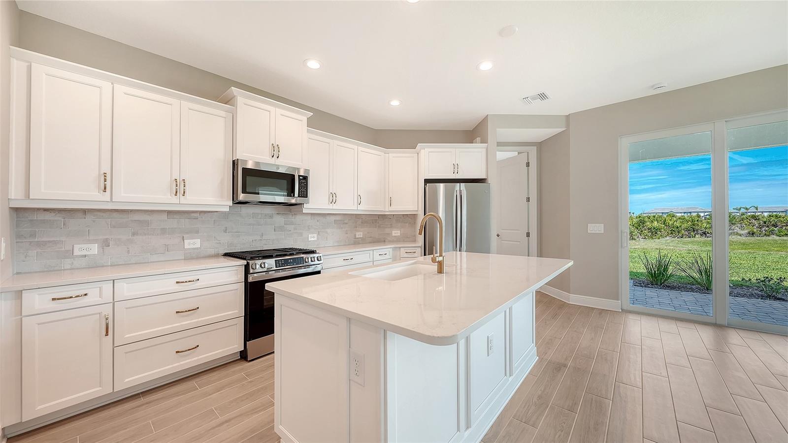 PALMERA AT WELLEN PARK PHASES 1A, 1B, 1C & 1D - Residential