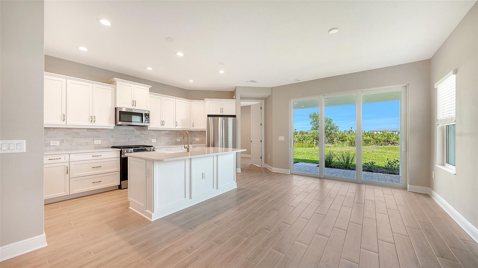 PALMERA AT WELLEN PARK PHASES 1A, 1B, 1C & 1D - Residential