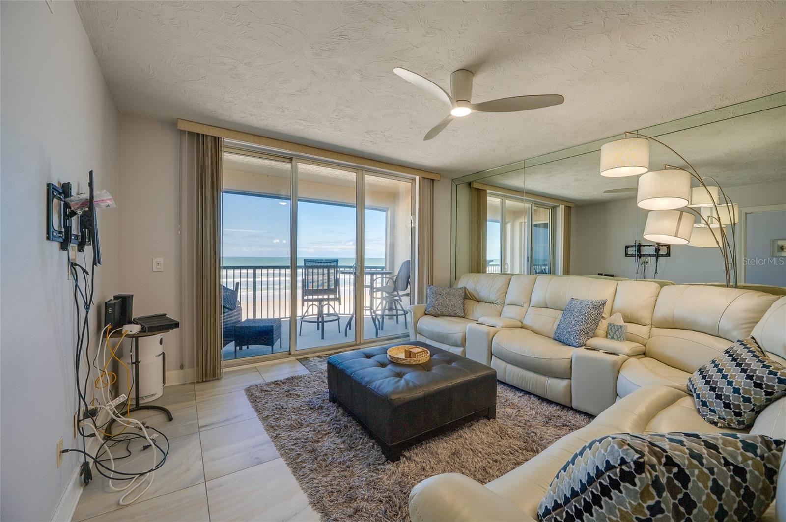 TOWERS AT PONCE INLET TOWER 01 CONDO - Residential