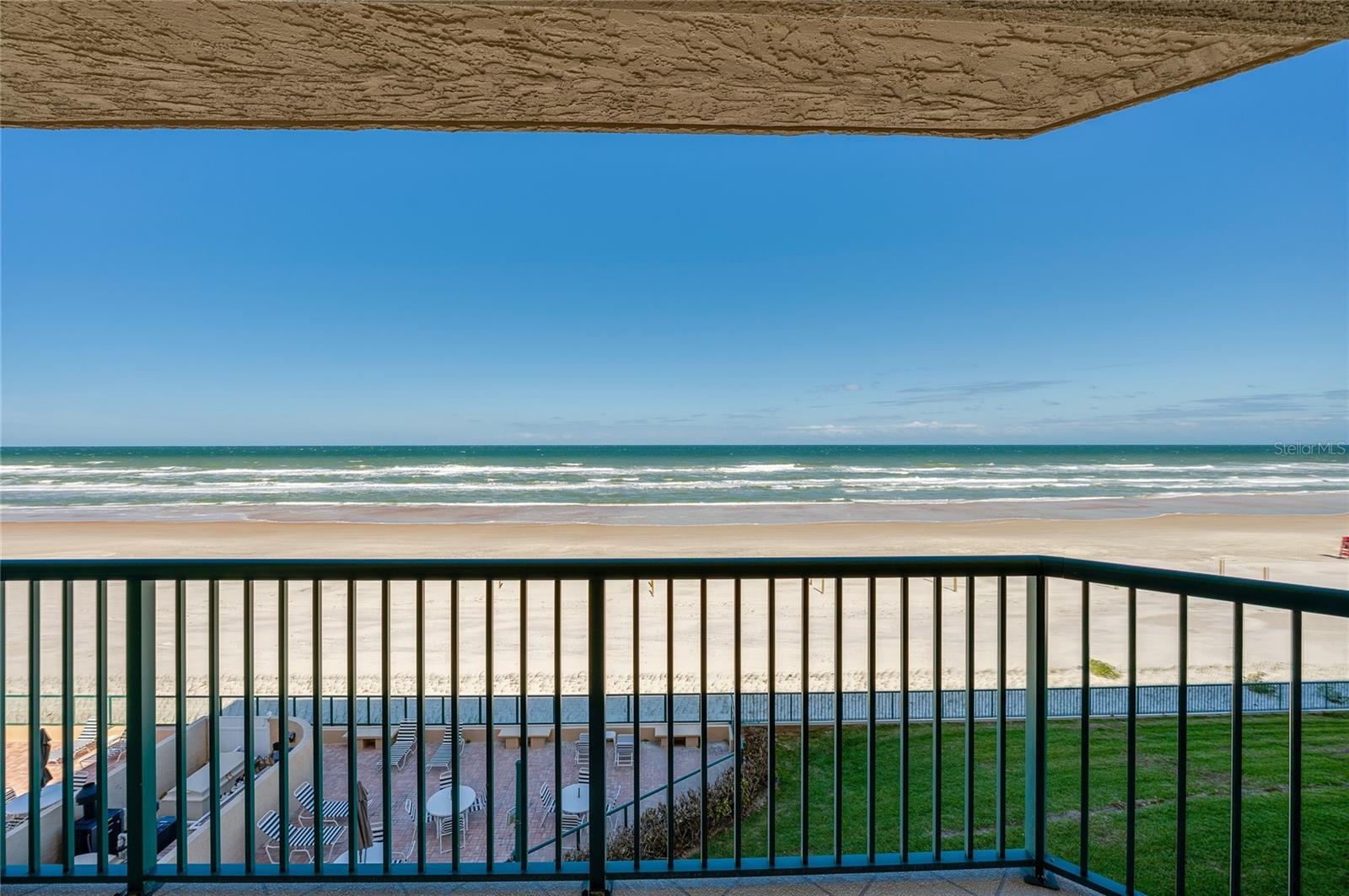 TOWERS AT PONCE INLET TOWER 01 CONDO - Residential