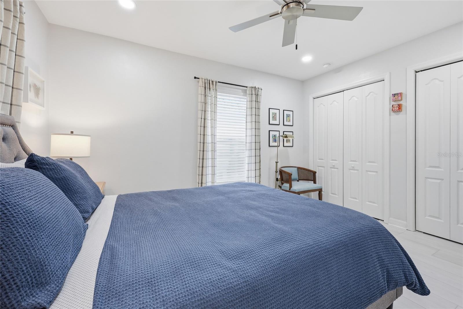 FOUR LAKES COMMUNITY - Residential