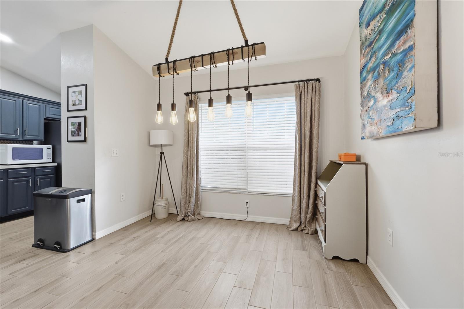 FOUR LAKES COMMUNITY - Residential