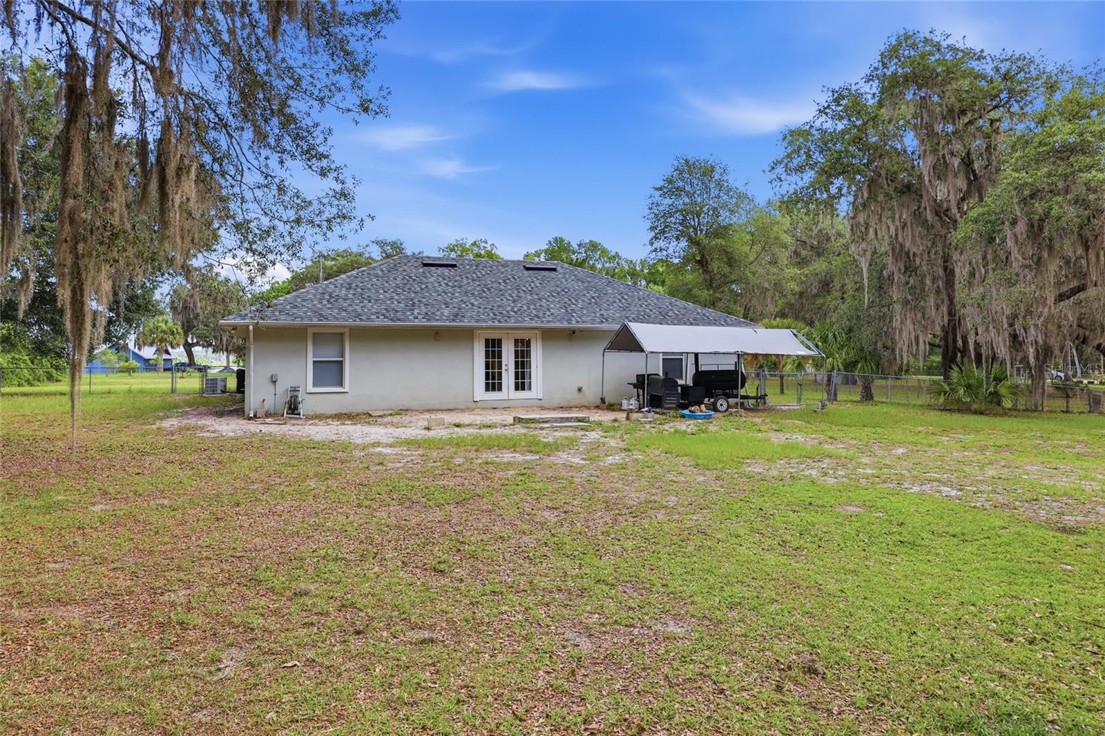 FOUR LAKES COMMUNITY - Residential