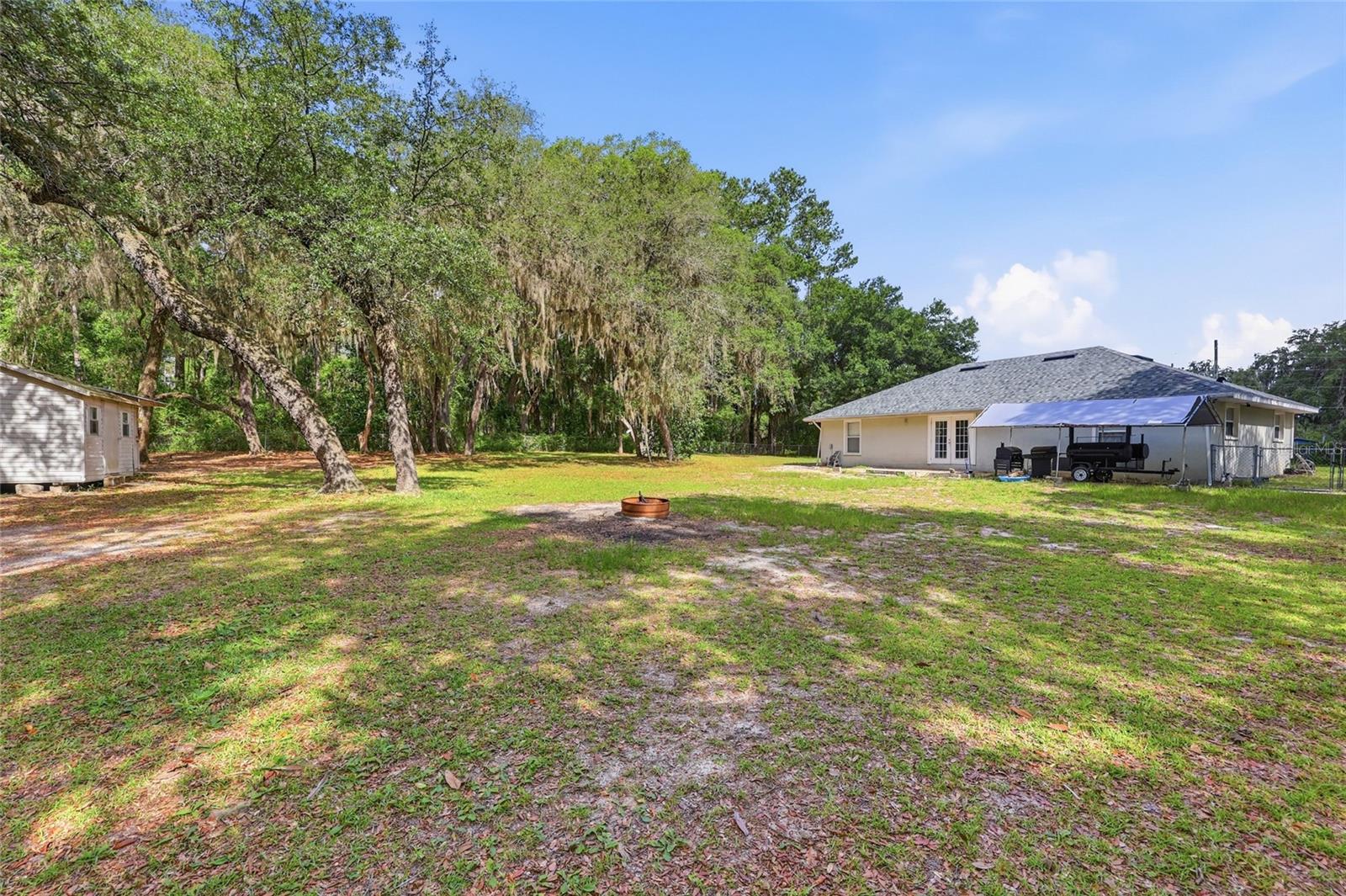 FOUR LAKES COMMUNITY - Residential