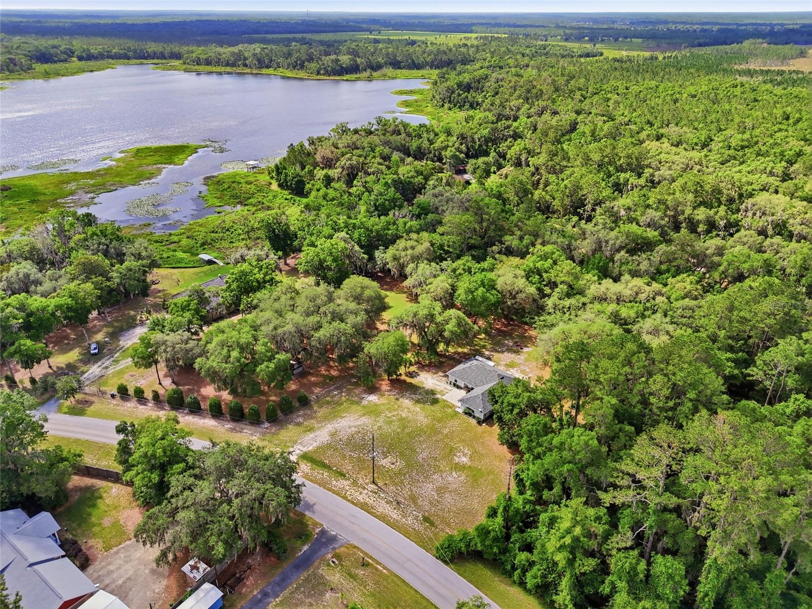 FOUR LAKES COMMUNITY - Residential