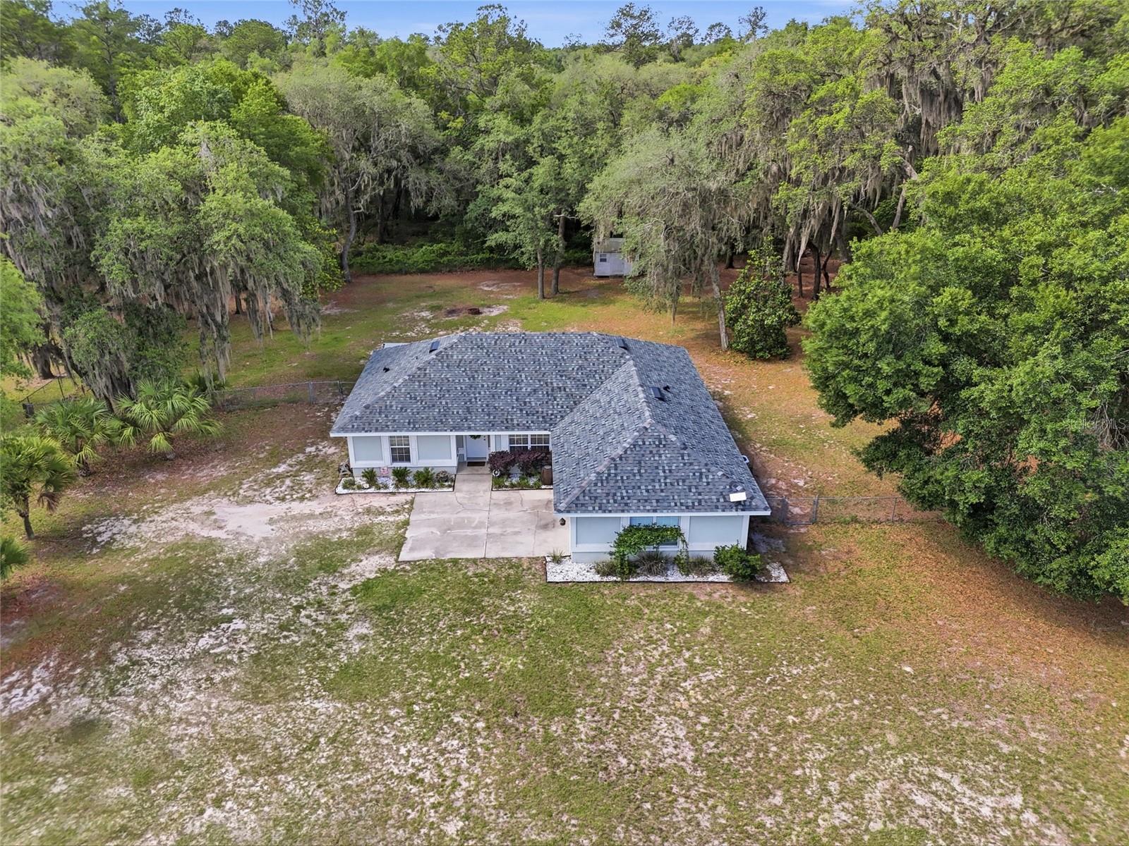 FOUR LAKES COMMUNITY - Residential