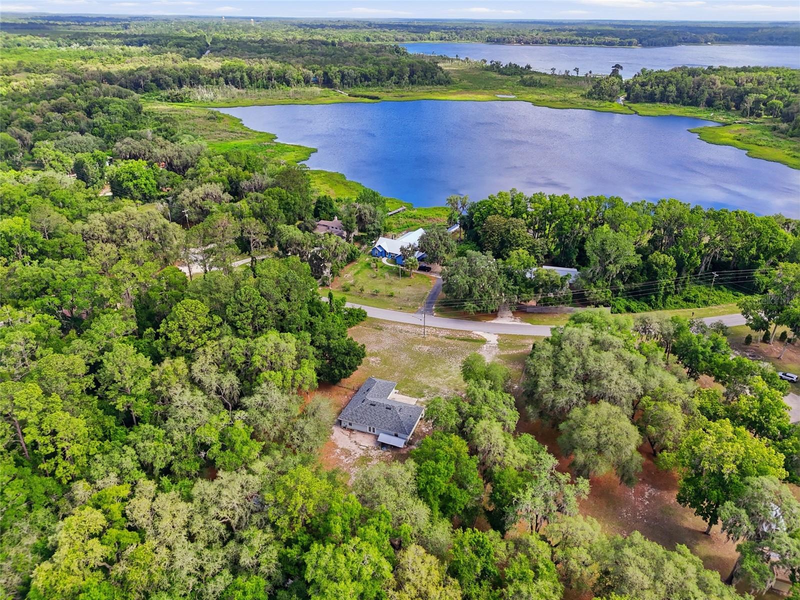 FOUR LAKES COMMUNITY - Residential
