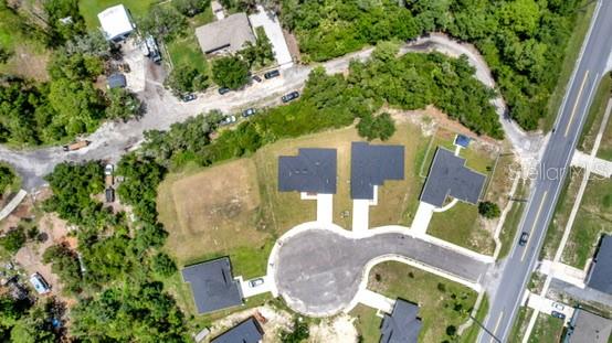 LAKES EDGE - Residential