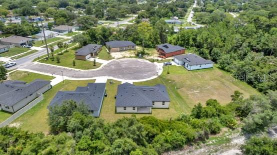 LAKES EDGE - Residential