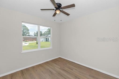 LAKES EDGE - Residential