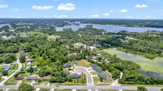 LAKES EDGE - Residential