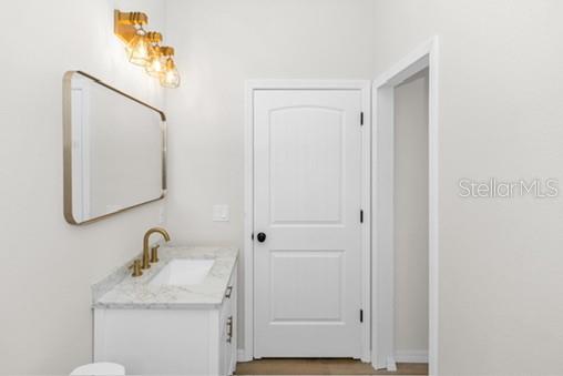 LAKES EDGE - Residential