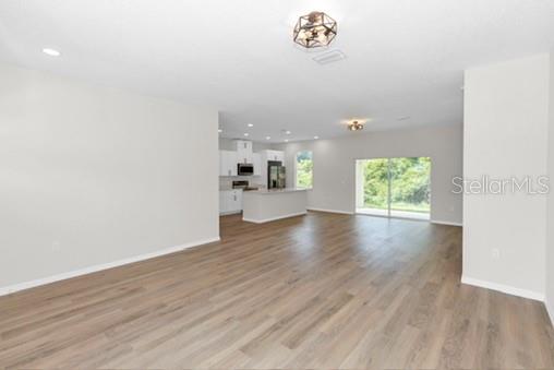 LAKES EDGE - Residential