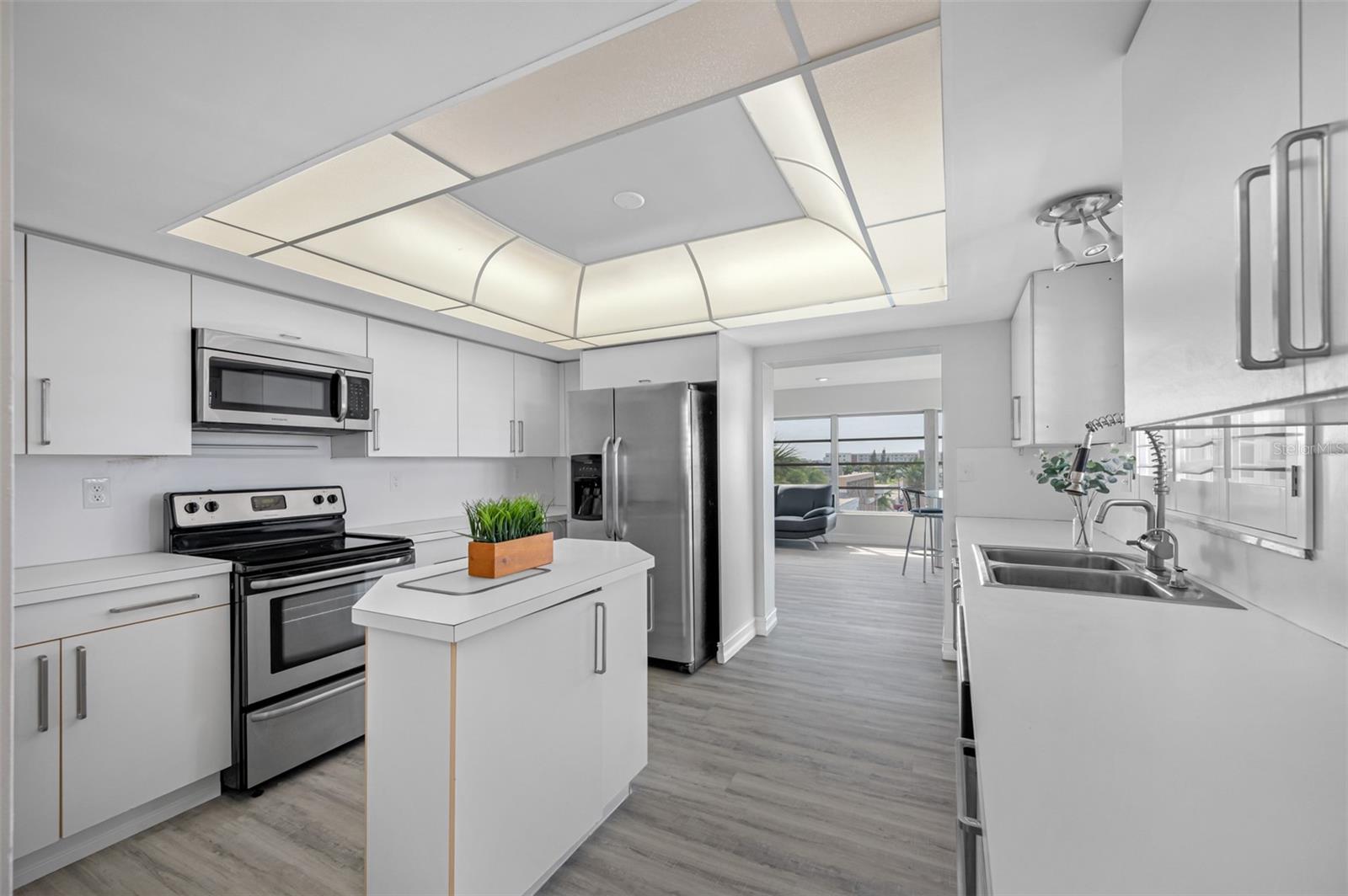 SYLVETTE CONDO - Residential