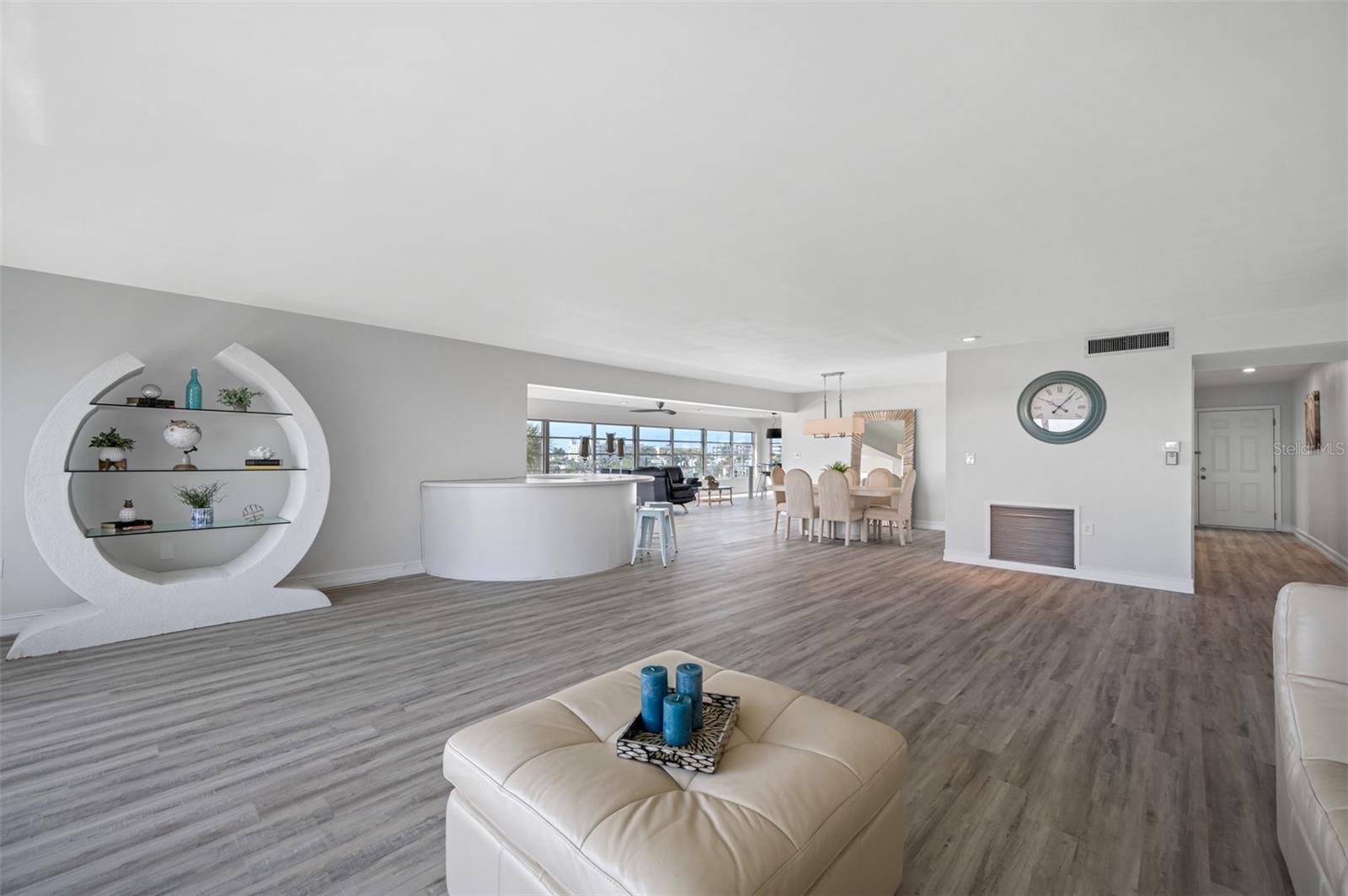 SYLVETTE CONDO - Residential