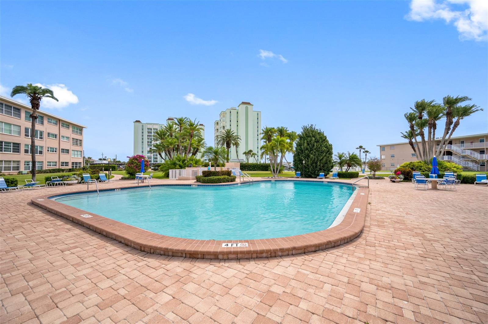 SYLVETTE CONDO - Residential