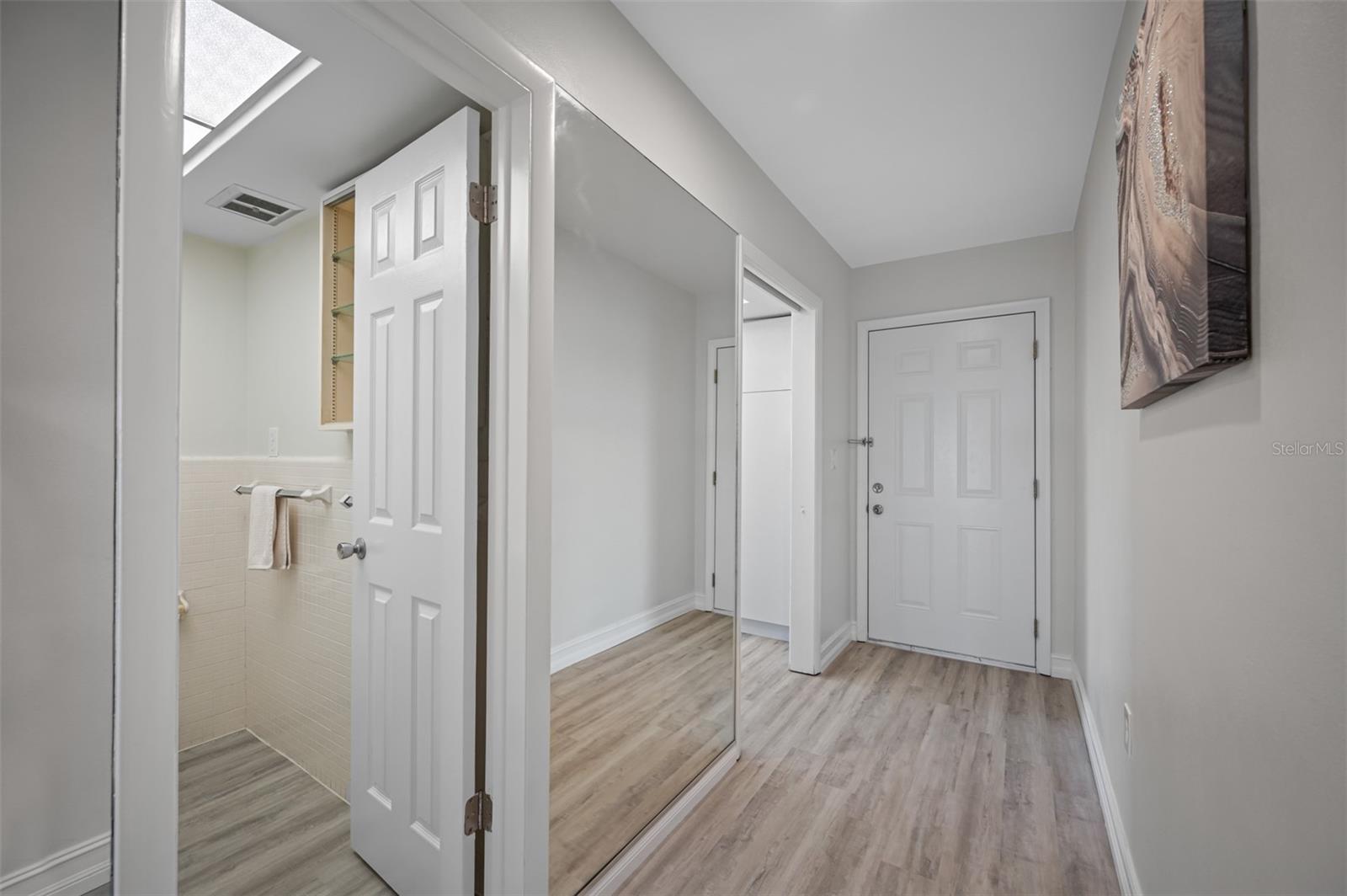 SYLVETTE CONDO - Residential