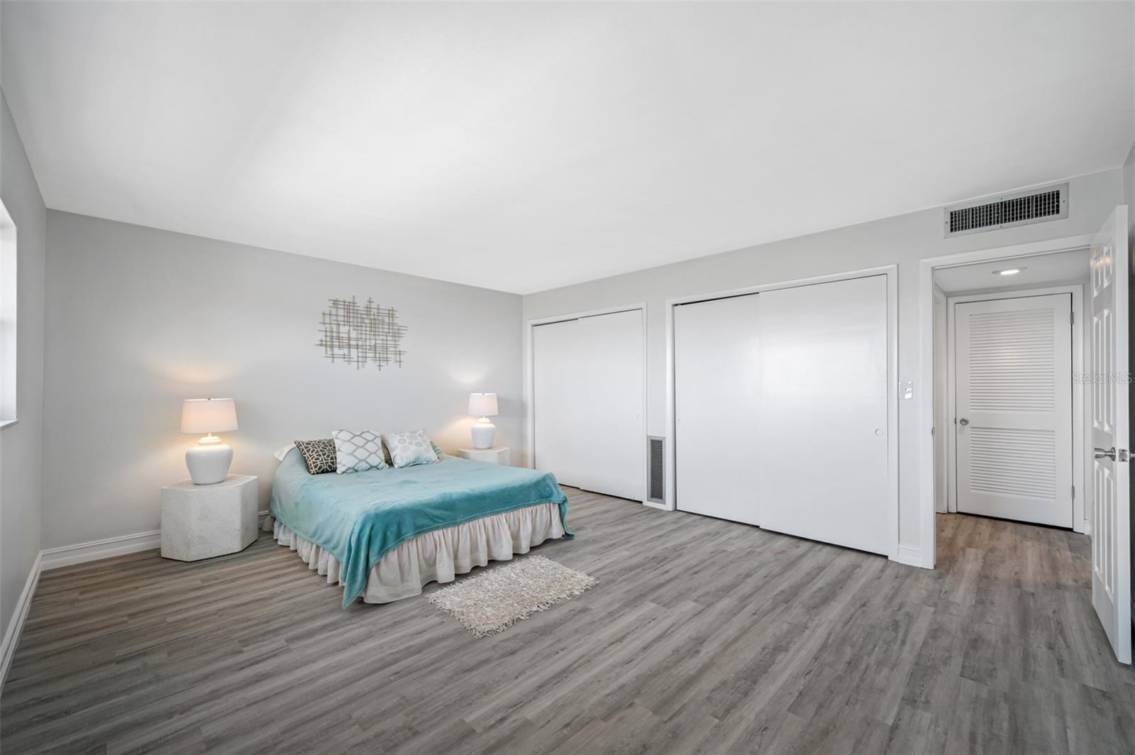 SYLVETTE CONDO - Residential
