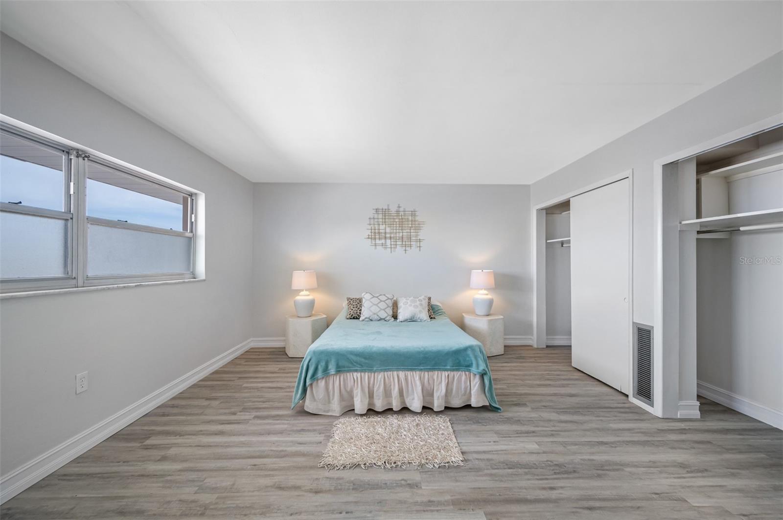 SYLVETTE CONDO - Residential