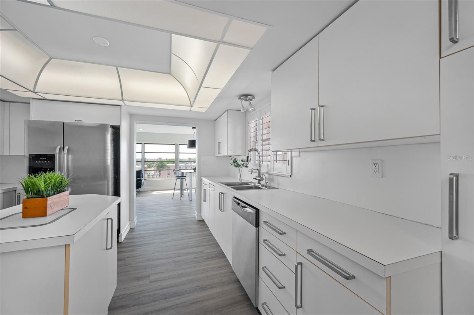 SYLVETTE CONDO - Residential