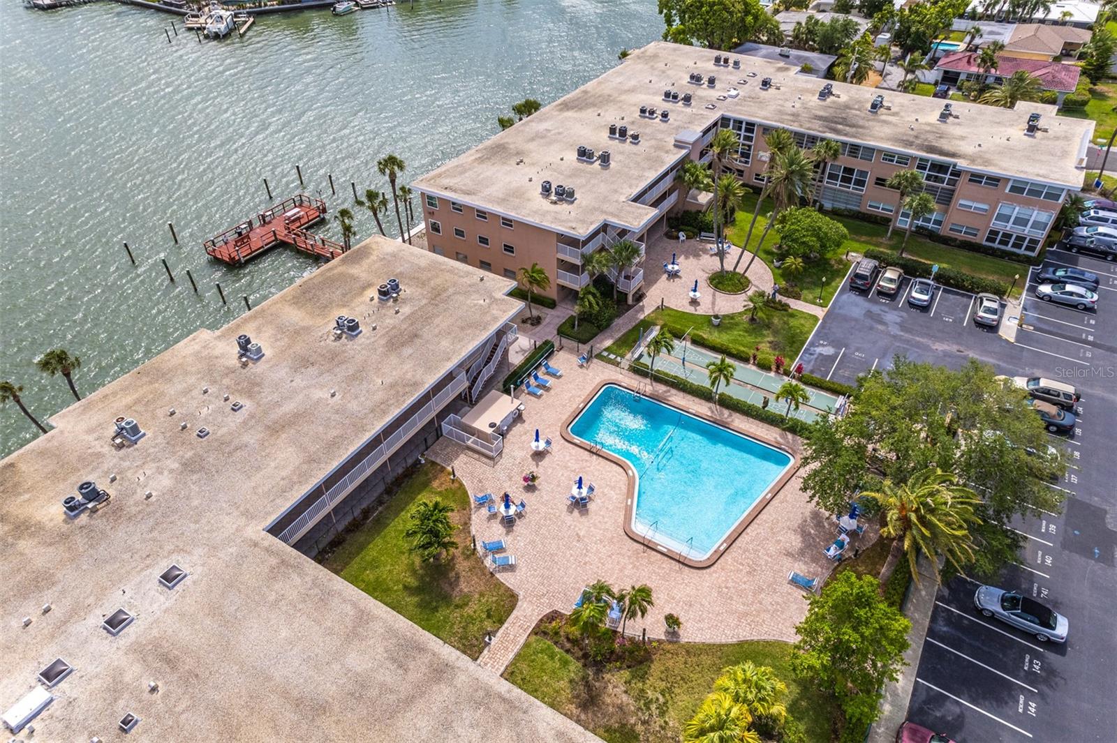 SYLVETTE CONDO - Residential