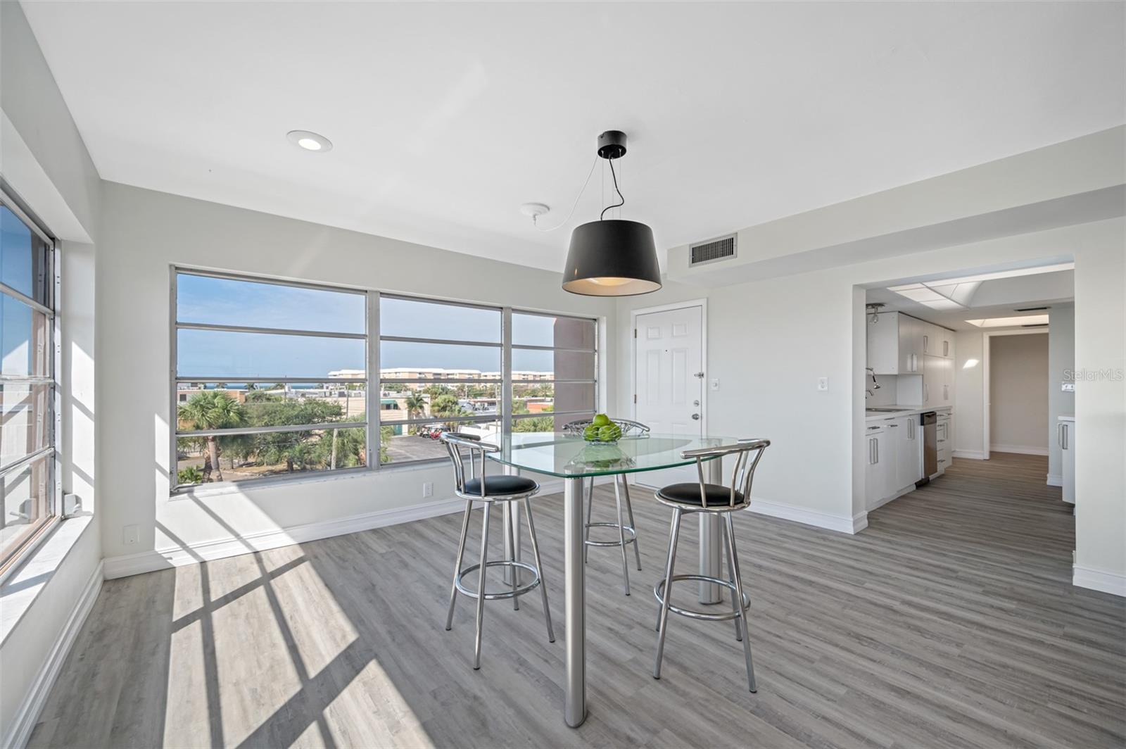 SYLVETTE CONDO - Residential