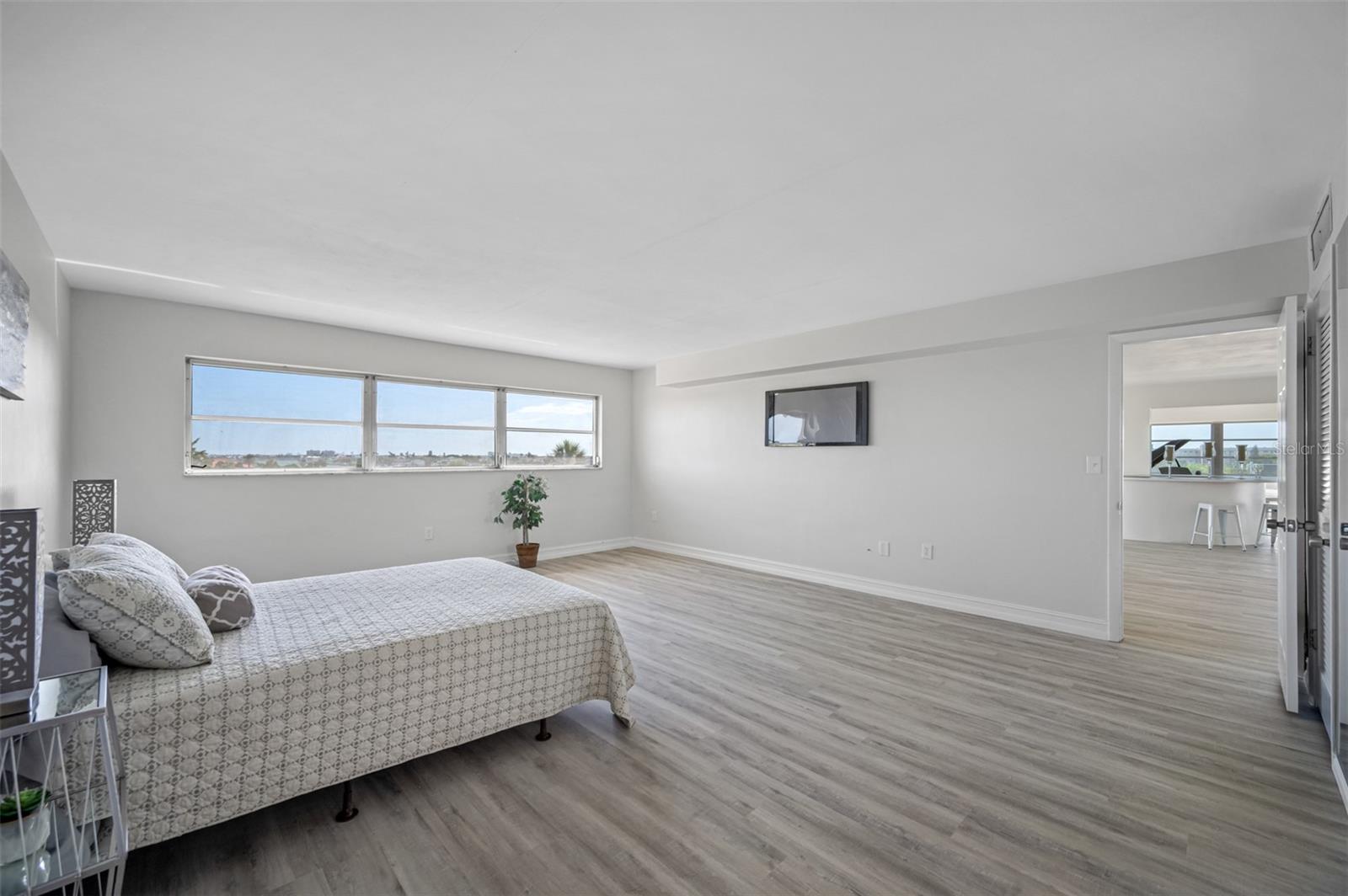 SYLVETTE CONDO - Residential