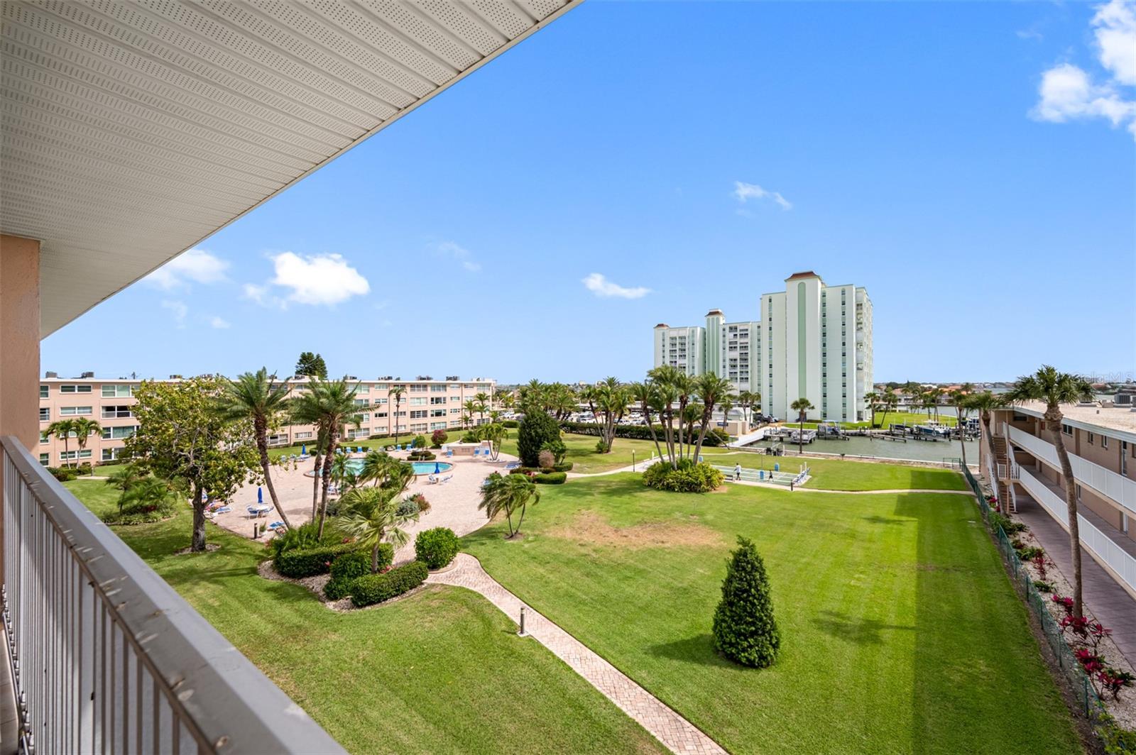 SYLVETTE CONDO - Residential