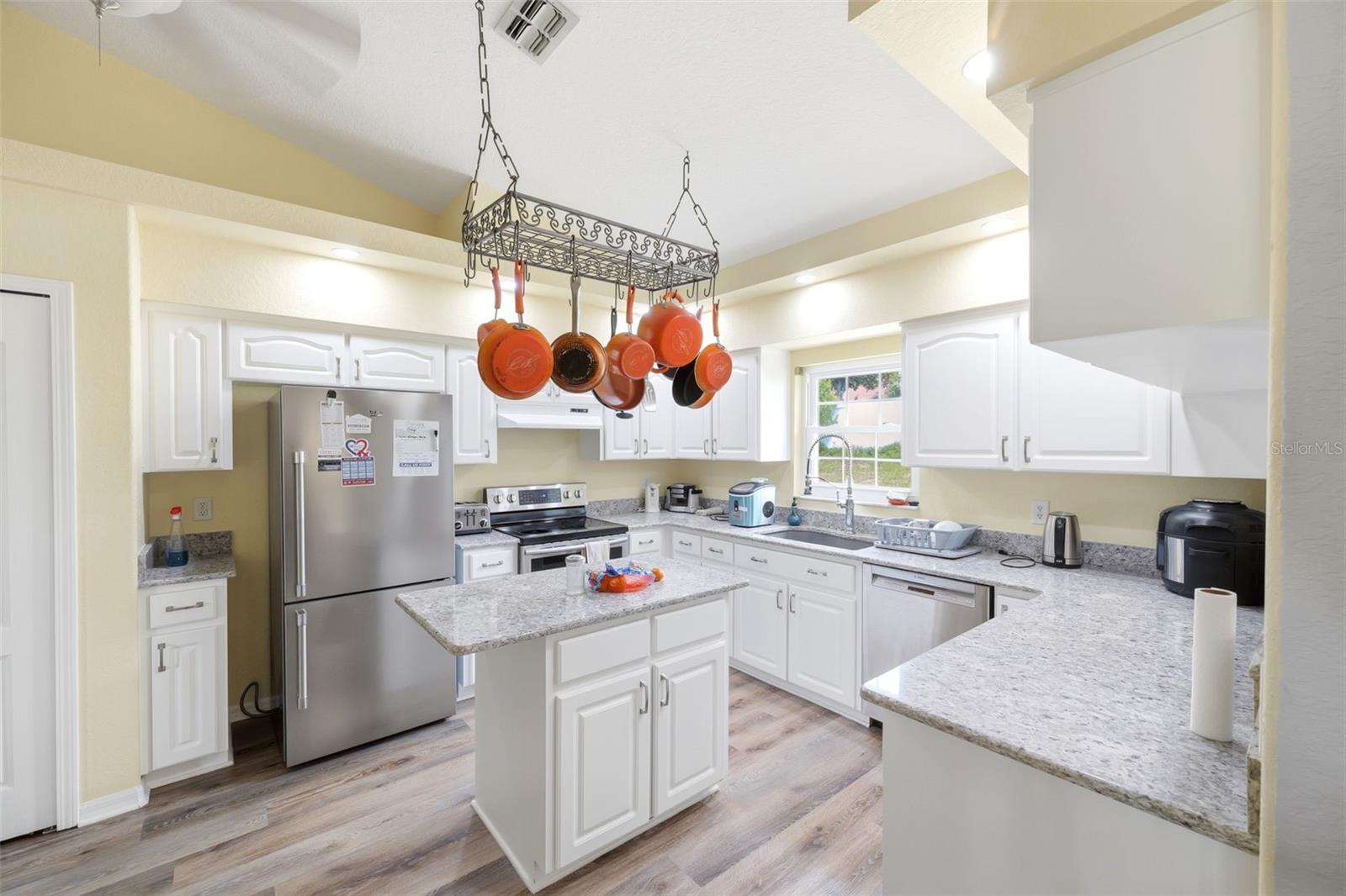 SPRING HILL UNIT 8 - Residential
