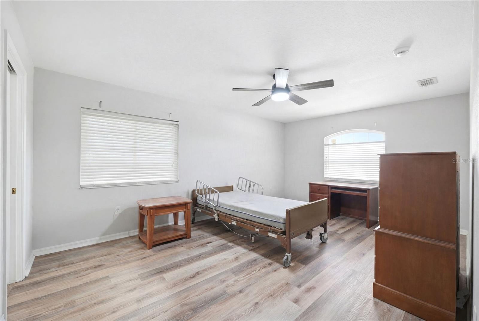 SPRING HILL UNIT 8 - Residential