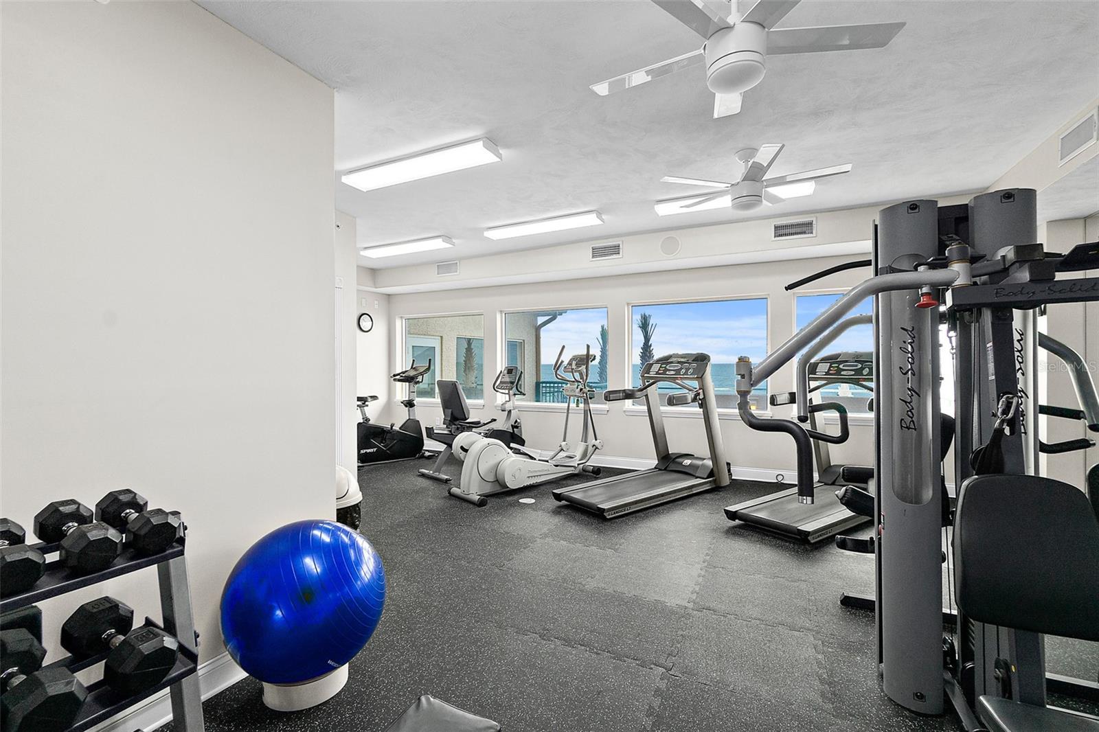 DIMUCCI TWIN TOWERS N & S - Residential
