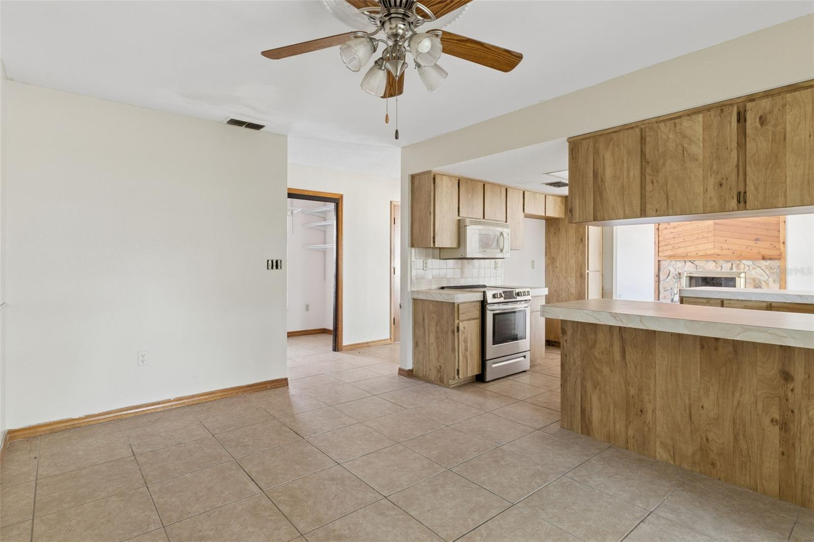 SPRING HILL - Residential