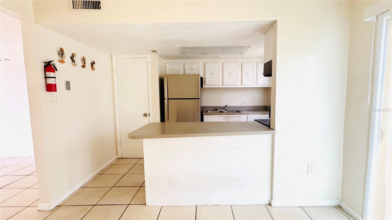 CATALINA ISLES CONDO - Residential Lease