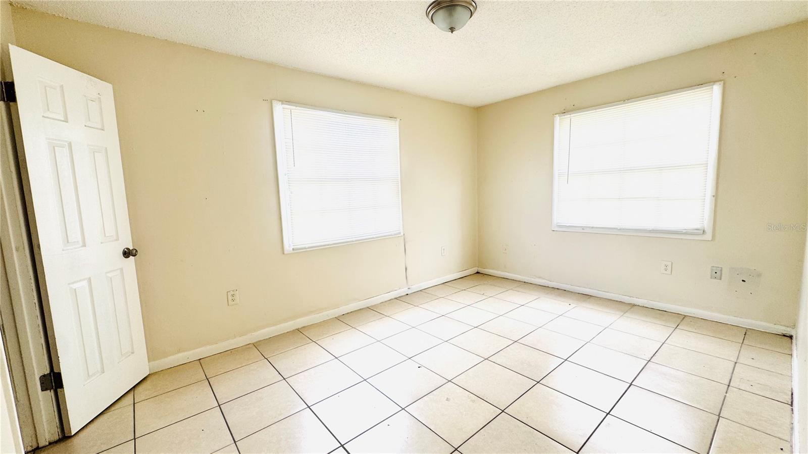 CATALINA ISLES CONDO - Residential Lease