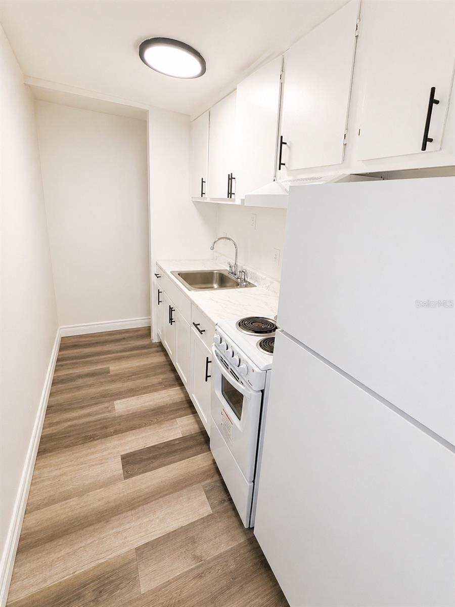 AZALEA HILLS - Residential Lease
