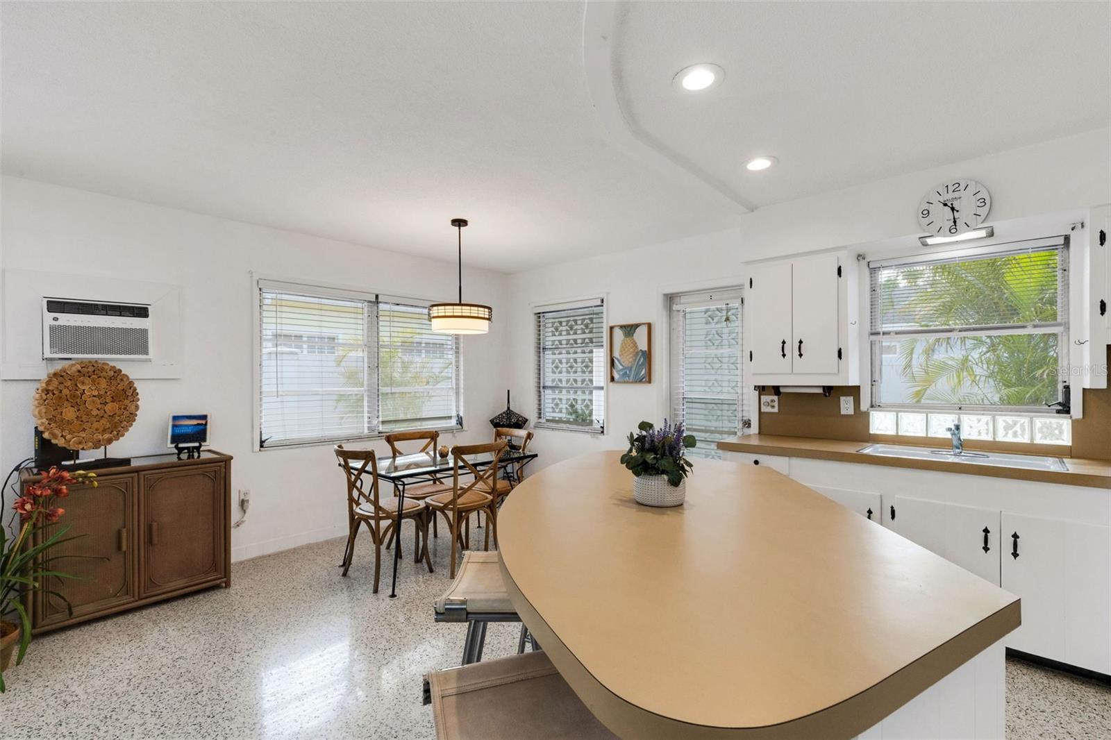 VENICE GULF VIEW SEC OF - Residential Income
