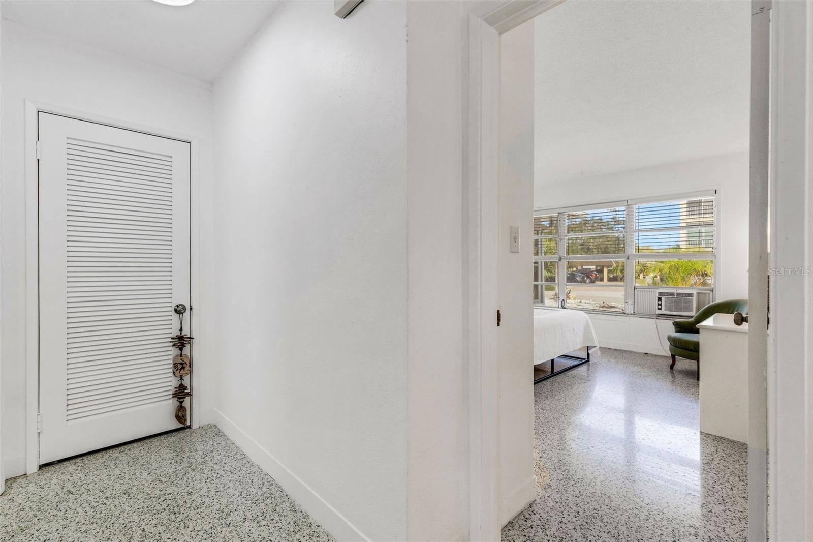 VENICE GULF VIEW SEC OF - Residential Income