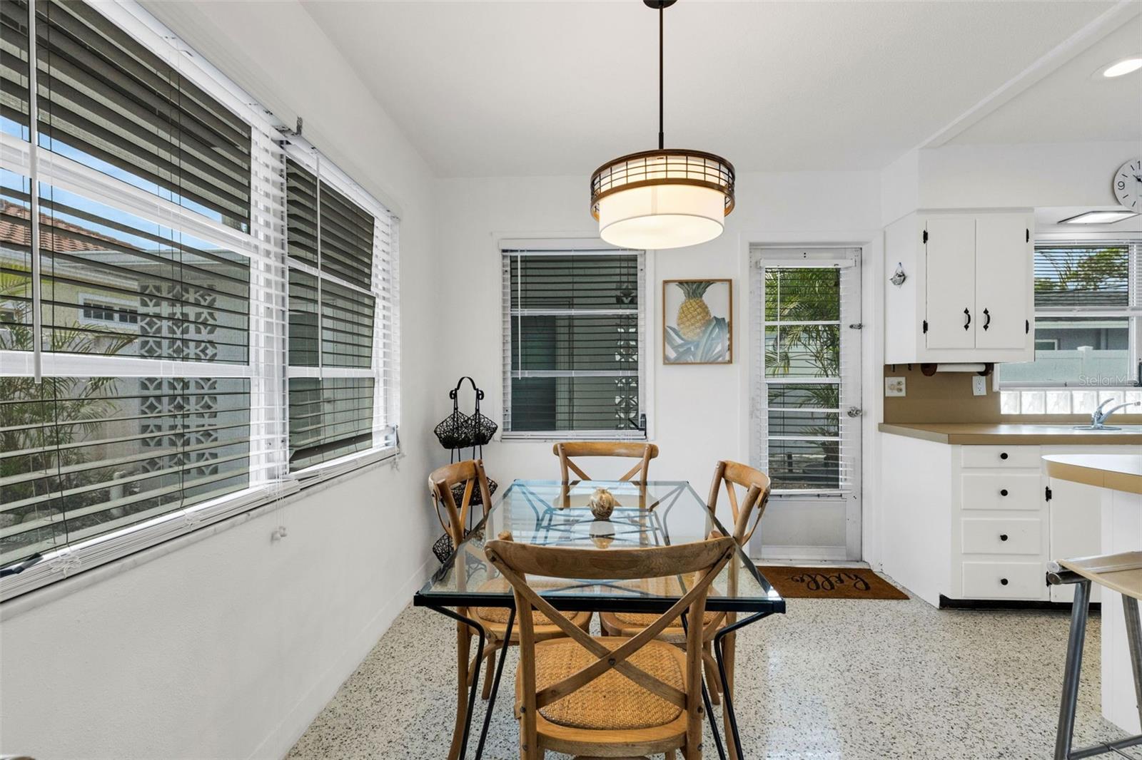 VENICE GULF VIEW SEC OF - Residential Income