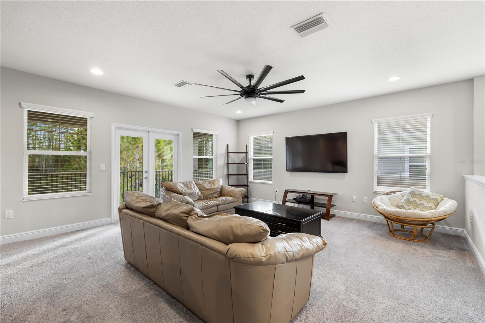 LAKESHORE RANCH - Residential
