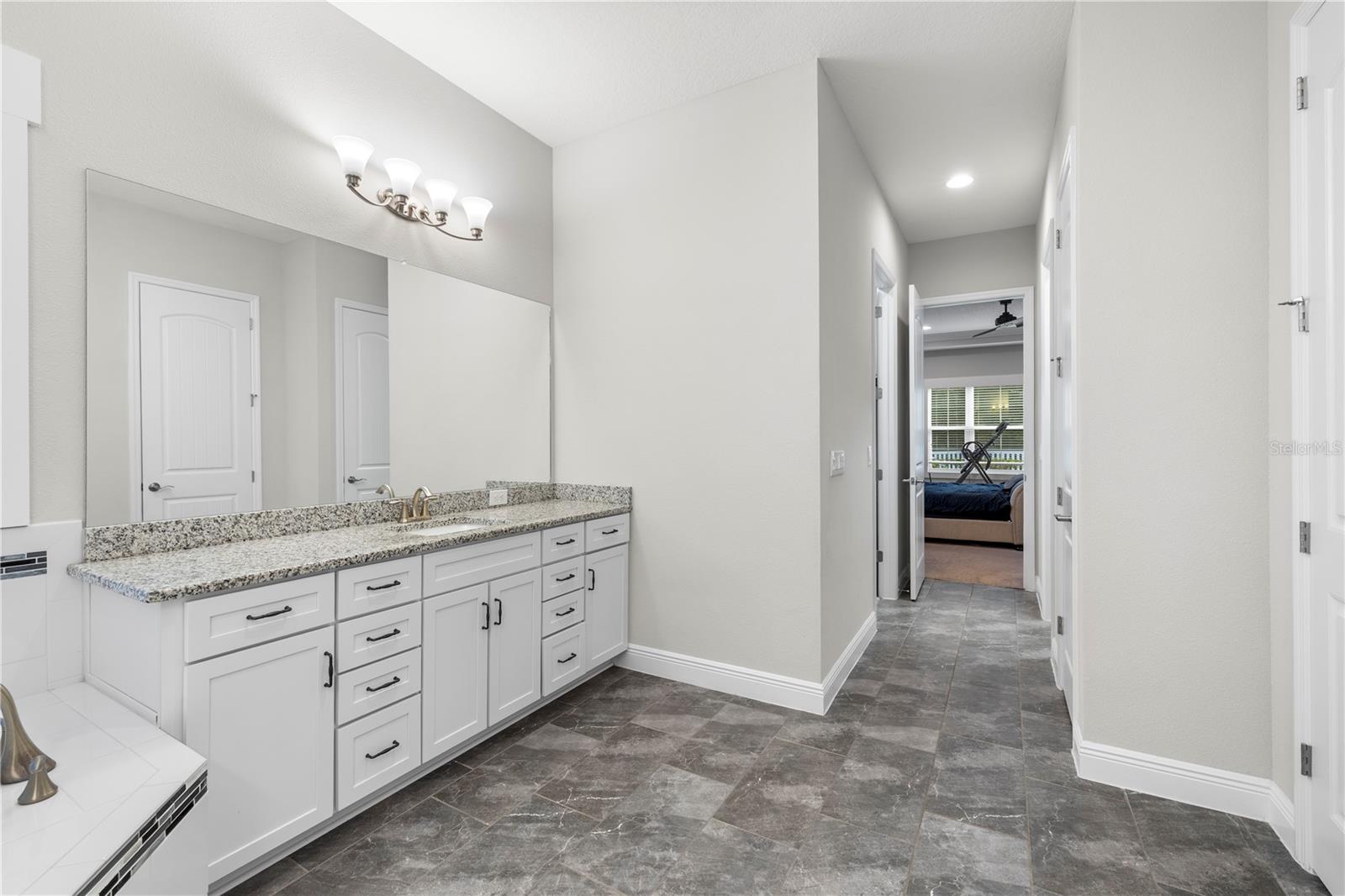 LAKESHORE RANCH - Residential