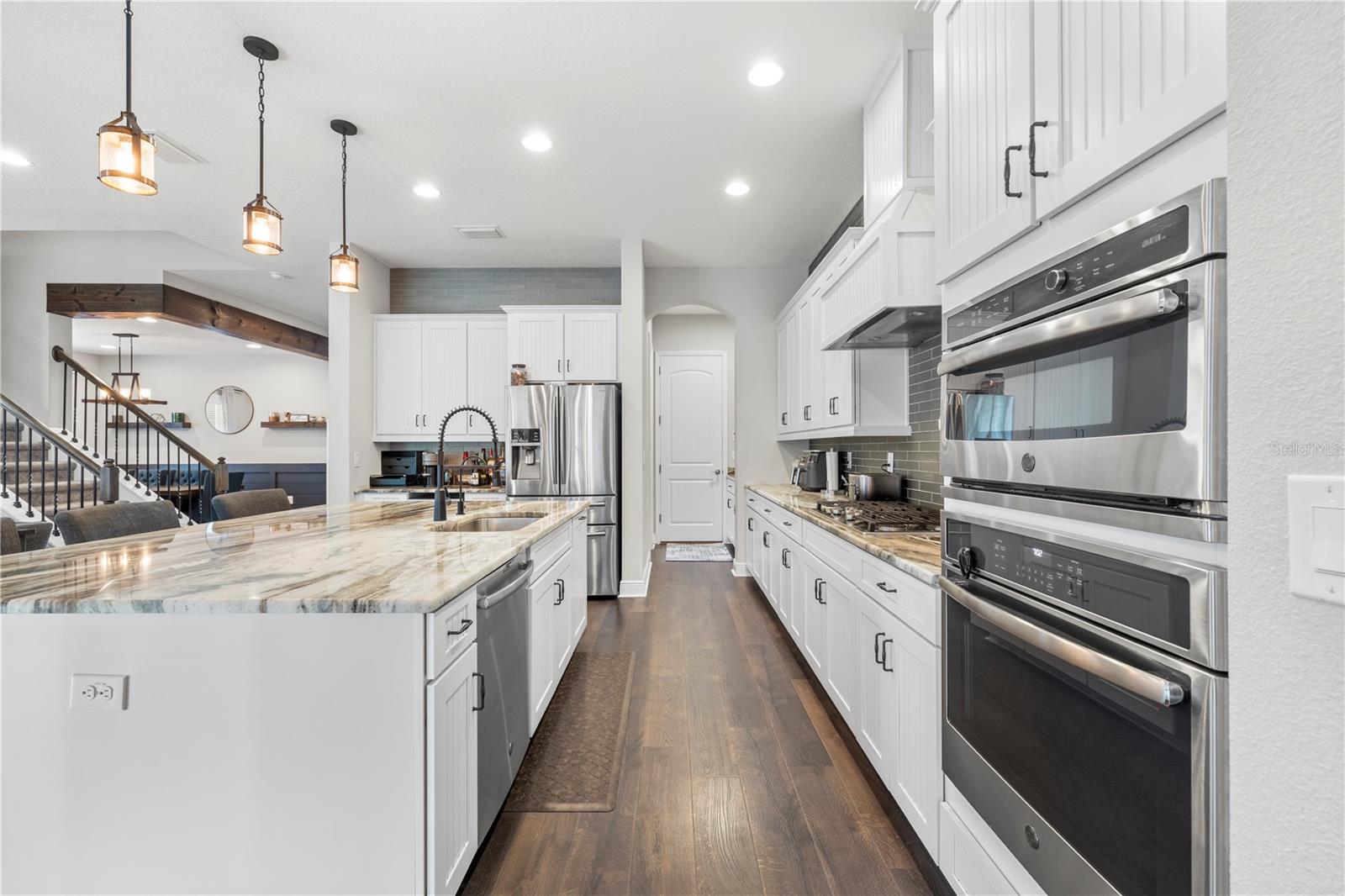 LAKESHORE RANCH - Residential