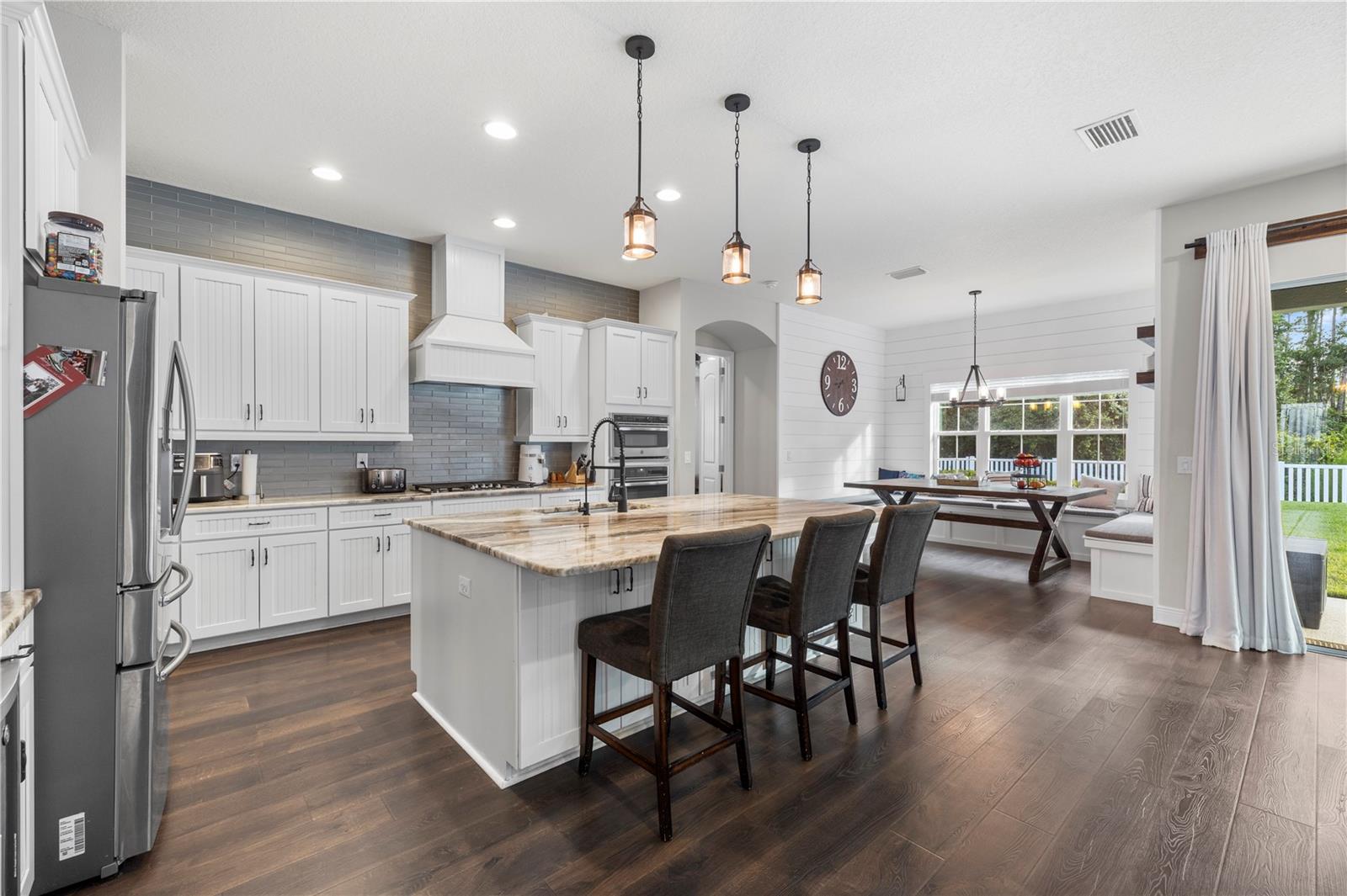 LAKESHORE RANCH - Residential