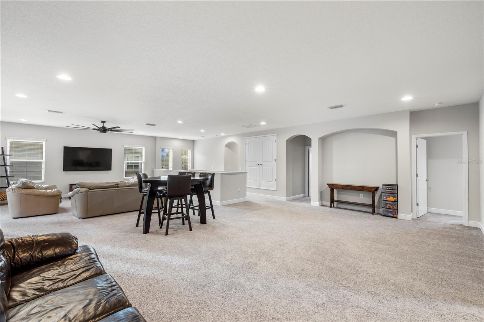 LAKESHORE RANCH - Residential