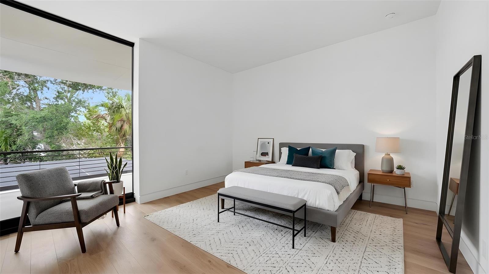 SAPPHIRE SHORES - Residential